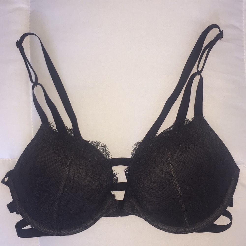 Victoria’s Secret strappy-back bra